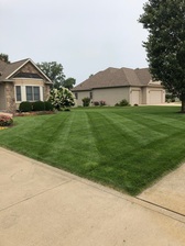 Smith Lawn Care logo