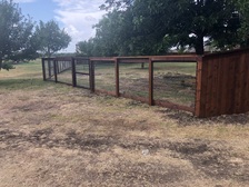 Pinnacle Custom Fencing, LLC logo