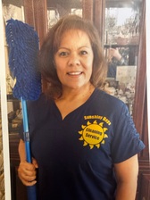 Logo for Sunshine Days Cleaning Services