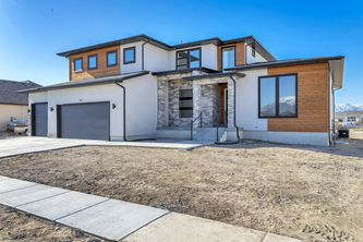 Millcreek Homes, Inc. logo