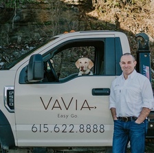 VaVia logo