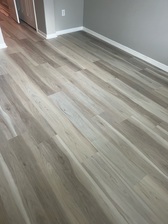 Logo for Robert & Robert Flooring
