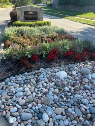Crestview Lawn Service logo