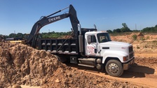 Gustavo Lopez Trucking, LLC logo