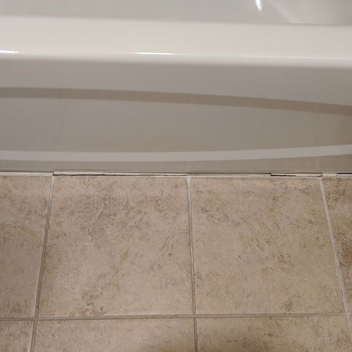 Tile to tube interface cracking