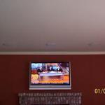 Flat screen tv & ressesed