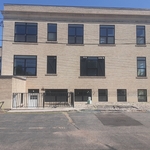 Side building