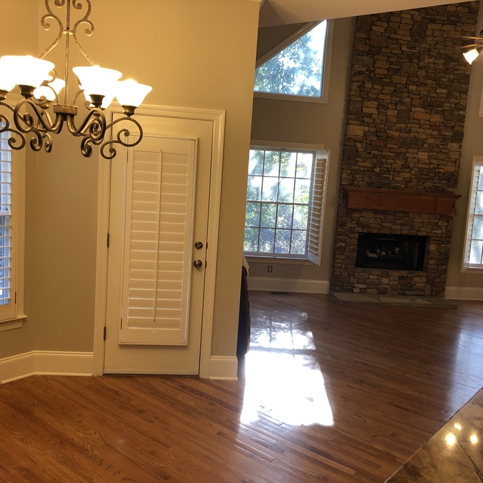 Breakfast room pre-staging