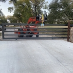Hanging gate
