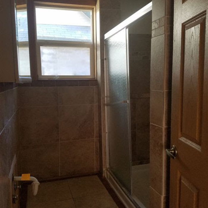 Small Bathroom 1908 Craftsmen Before