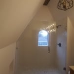 Frameless shower
