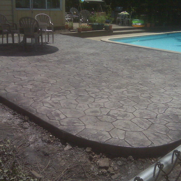 Elevated pool deck random stone w/ slate ic & da