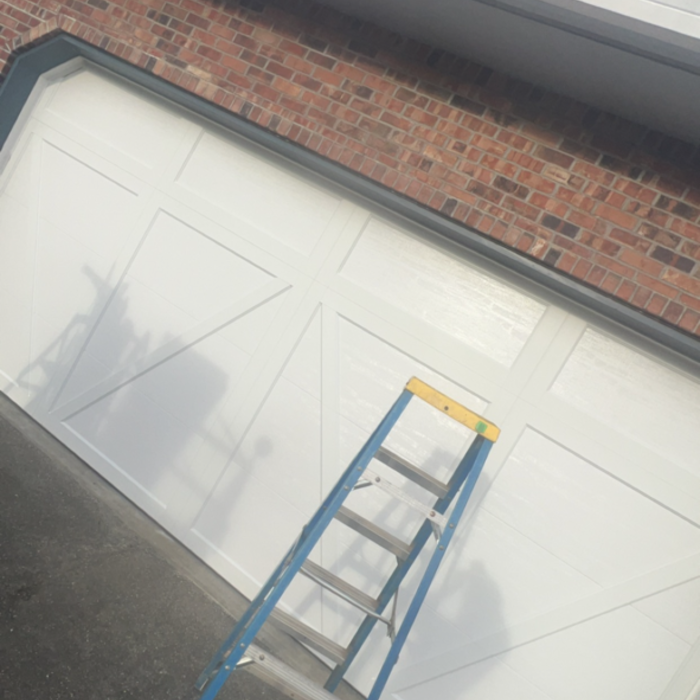 18x8 Carriage House