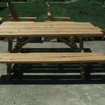 Picnic table