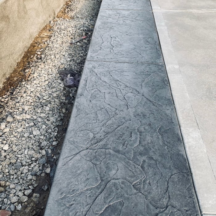 Driveway with borders