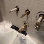 Shower installation