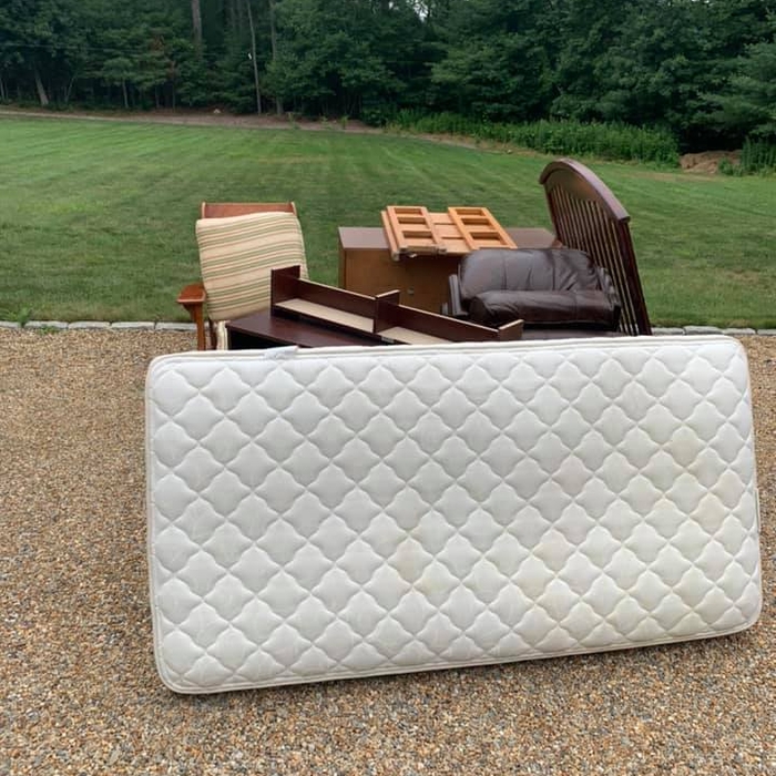 Junk removal job in Rochester