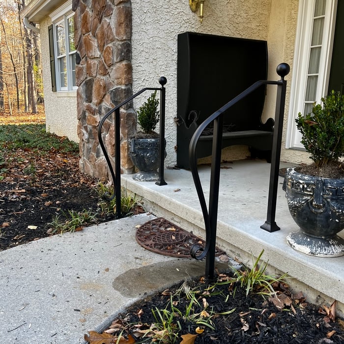 Picketless Handrail