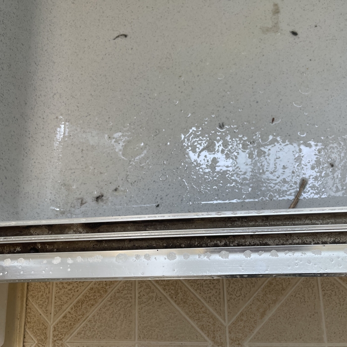 Bathrooms deep cleaning