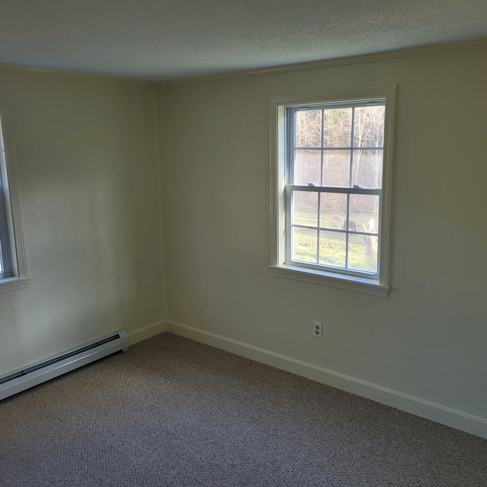 3 bedroom 2 bathroom apt