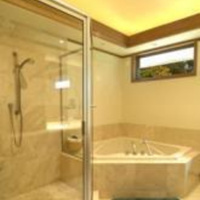 Bathrooms 2