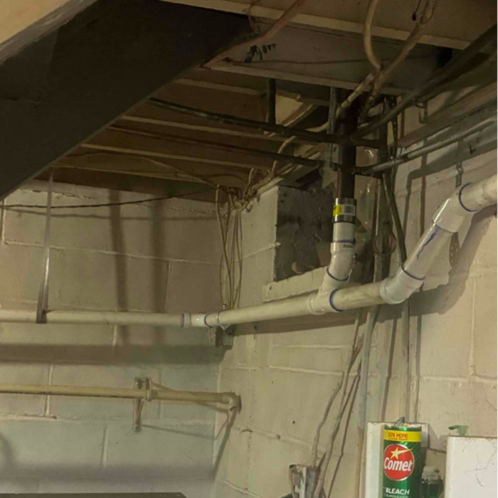 Kitchen Drain & Pipe