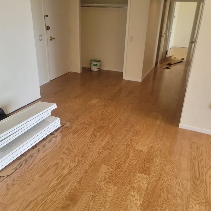 Installing hardwood floor