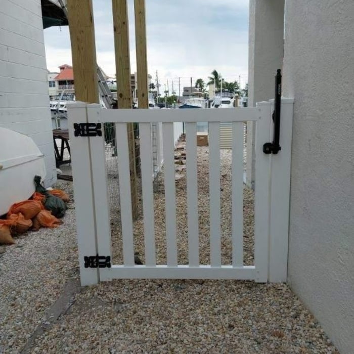 PVC SLAT SINGLE GATE
