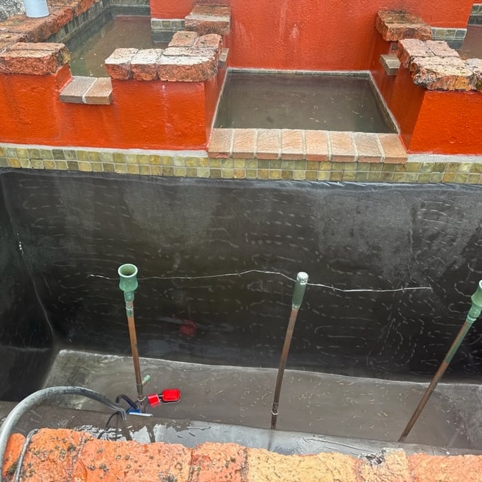 Fountain crack fix