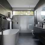 Modern Bathroom - Black & White