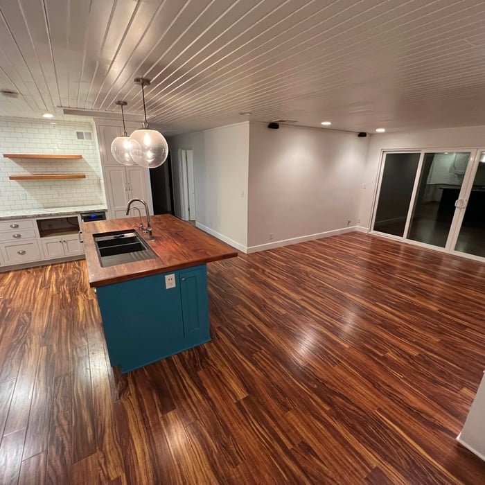 Laminate floor install