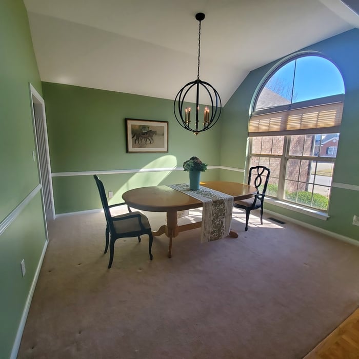Staging in Versailles, Ky