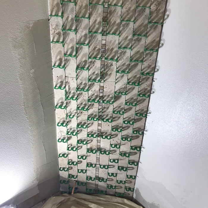 Toilet wall