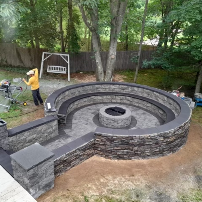 Outdoor kitchen And patio