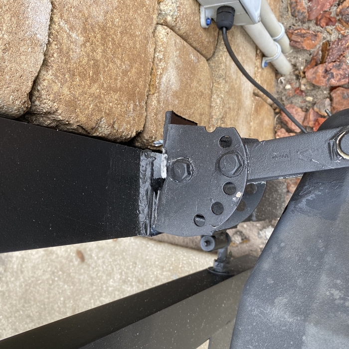 Aluminum gate motor mount