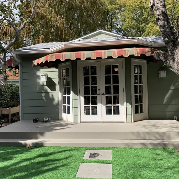 North Hollywood- Deck