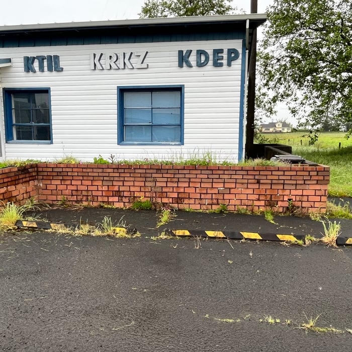 KTIL-FM