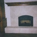 Frieplace w/ wood mantel