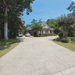 Landfall - Circular Driveway