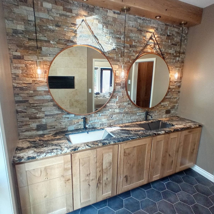look at those mirrors