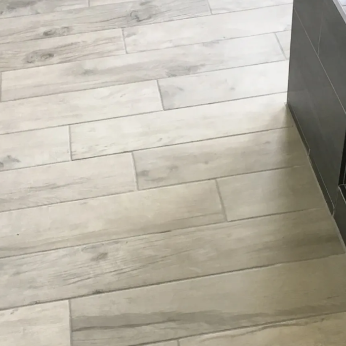 Floor tile