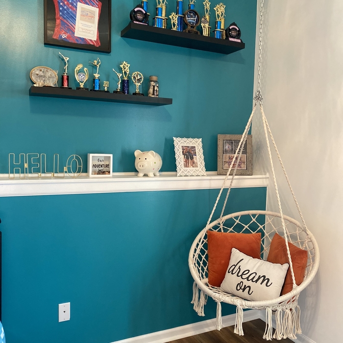 Tween Room