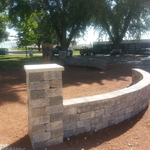 Unilock Estate Seat Wall with Columns. White Bedfo