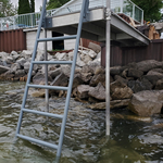Adjustable ladder