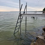 Adjustable ladder