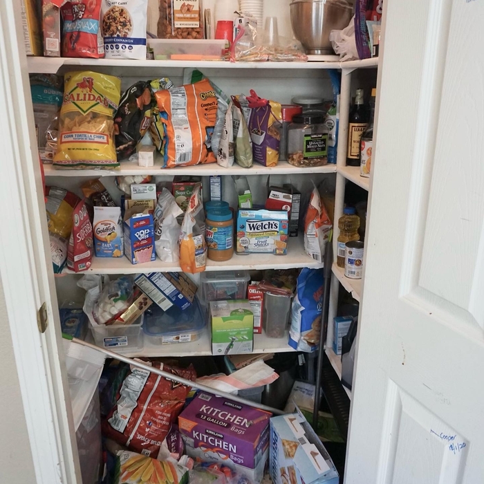 Kitchen pantry