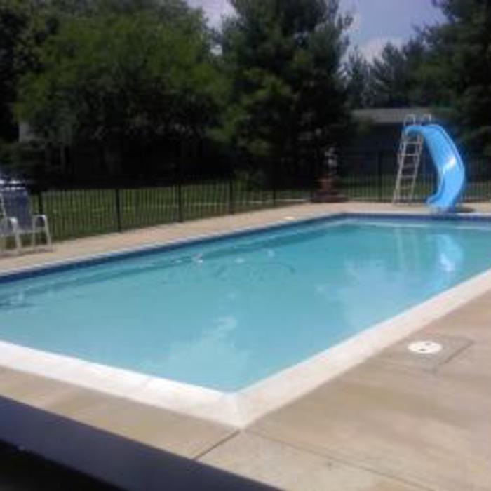 Simple and Elegant Swimming Pleasure