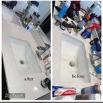 Befofe and aftef clean of restroom