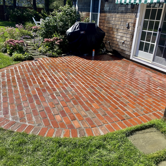 Running bond brick patio