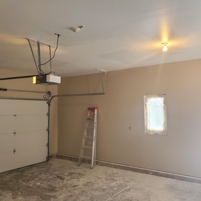 Garage with a level 5 fin